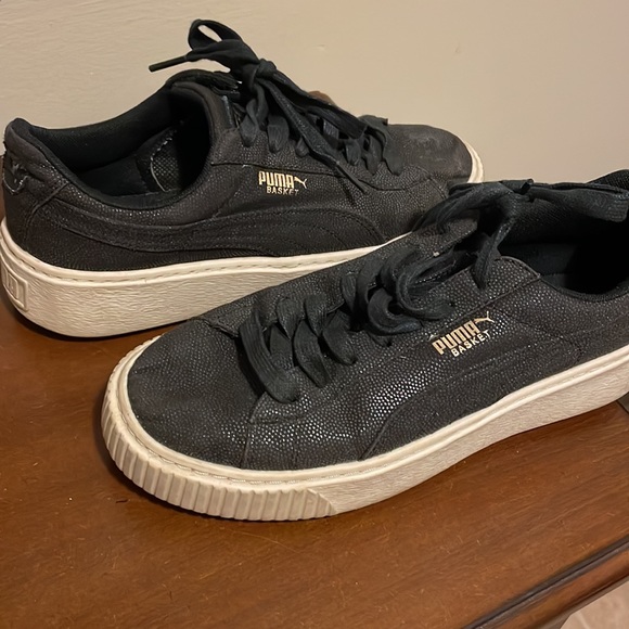 Puma Basket Black and Cream Running Shoes - Picture 2 of 3